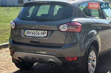 Позашляховик / Кросовер Ford Kuga 2012 в 