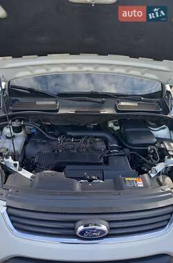 Внедорожник / Кроссовер Ford Kuga 2009 в 