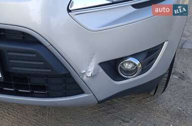 Позашляховик / Кросовер Ford Kuga 2012 в  фото 11 Позашляховик / Кросовер Ford Kuga 2012 в