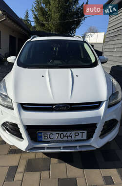 Внедорожник / Кроссовер Ford Kuga 2014 в 