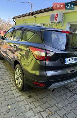 Позашляховик / Кросовер Ford Kuga 2018 в  фото 8 Позашляховик / Кросовер Ford Kuga 2018 в