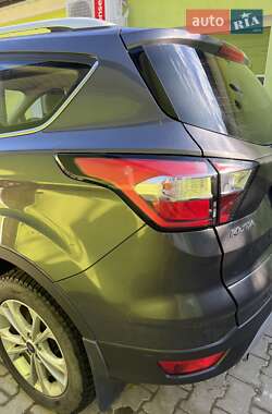 Позашляховик / Кросовер Ford Kuga 2018 в  фото 22 Позашляховик / Кросовер Ford Kuga 2018 в