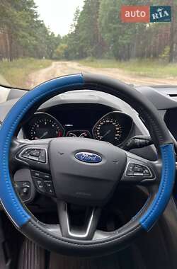 Внедорожник / Кроссовер Ford Kuga 2019 в 