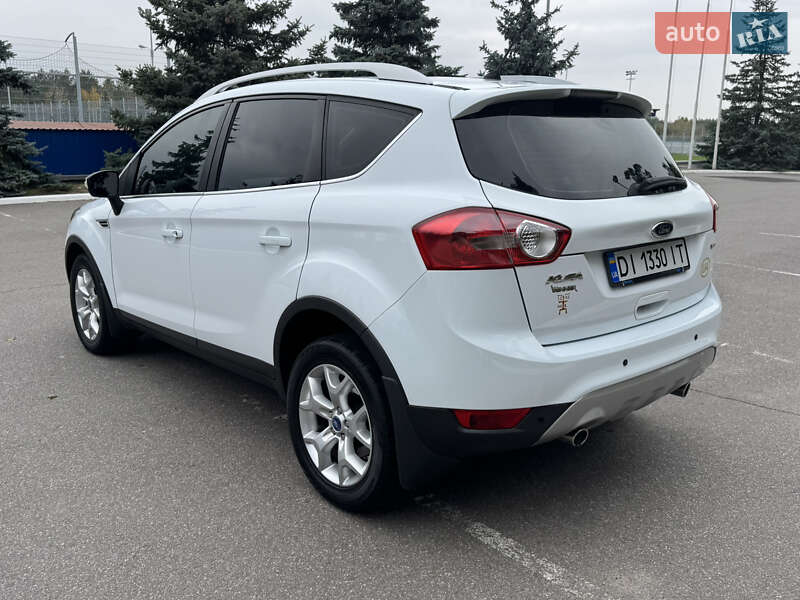 Позашляховик / Кросовер Ford Kuga 2011 в Києві