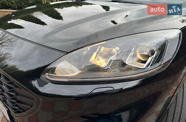 Позашляховик / Кросовер Ford Kuga 2021 в  фото 32 Позашляховик / Кросовер Ford Kuga 2021 в
