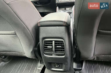 Позашляховик / Кросовер Ford Kuga 2021 в  фото 101 Позашляховик / Кросовер Ford Kuga 2021 в