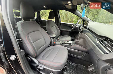 Позашляховик / Кросовер Ford Kuga 2021 в  фото 103 Позашляховик / Кросовер Ford Kuga 2021 в