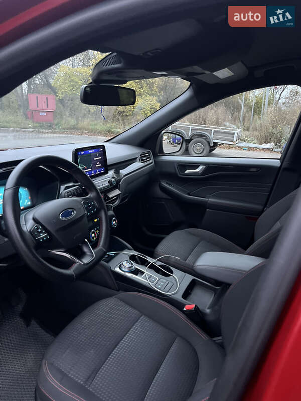 Внедорожник / Кроссовер Ford Kuga 2021 в Хмельницком