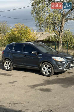 Внедорожник / Кроссовер Ford Kuga 2010 в 