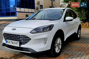 Позашляховик / Кросовер Ford Kuga 2021 в Харкові