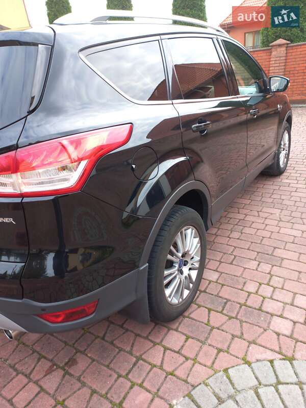 Позашляховик / Кросовер Ford Kuga 2013 в Луцьку