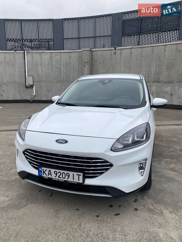 Внедорожник / Кроссовер Ford Kuga 2022 в Киеве