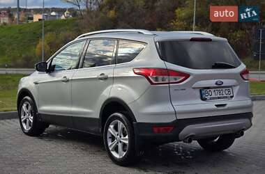 Внедорожник / Кроссовер Ford Kuga 2013 в 