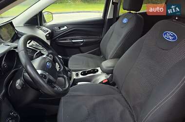 Внедорожник / Кроссовер Ford Kuga 2013 в 