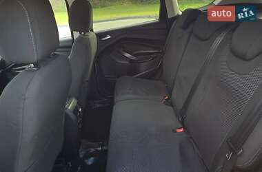 Внедорожник / Кроссовер Ford Kuga 2013 в 