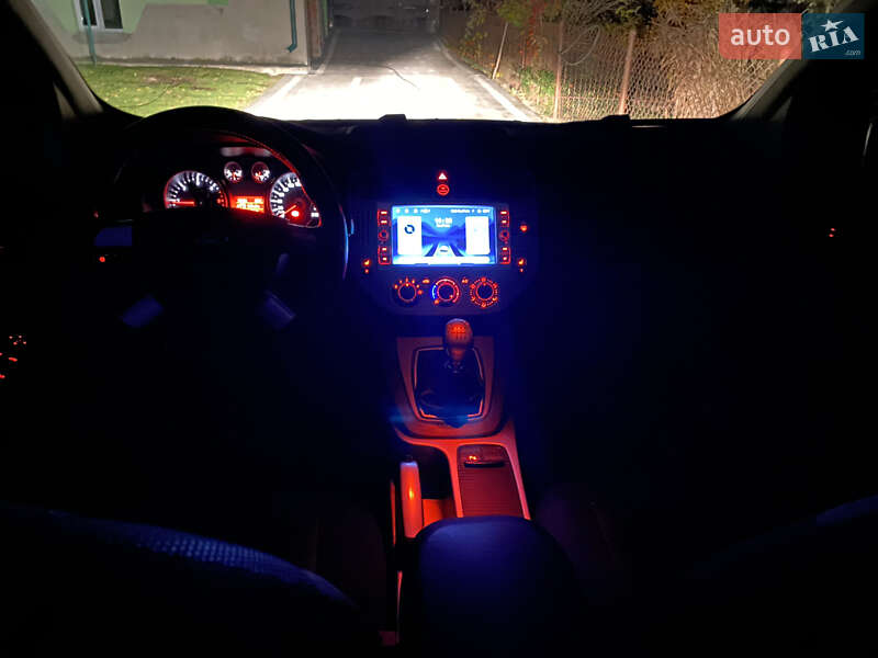 Позашляховик / Кросовер Ford Kuga 2011 в Стрию