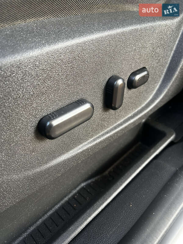 Внедорожник / Кроссовер Ford Kuga 2016 в Киеве