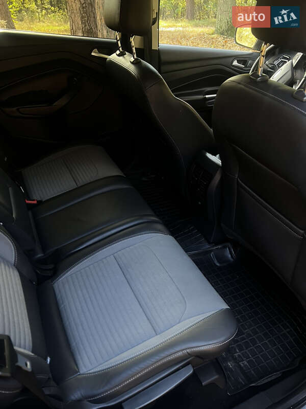 Позашляховик / Кросовер Ford Kuga 2016 в Києві фото 12 Позашляховик / Кросовер Ford Kuga 2016 в Києві