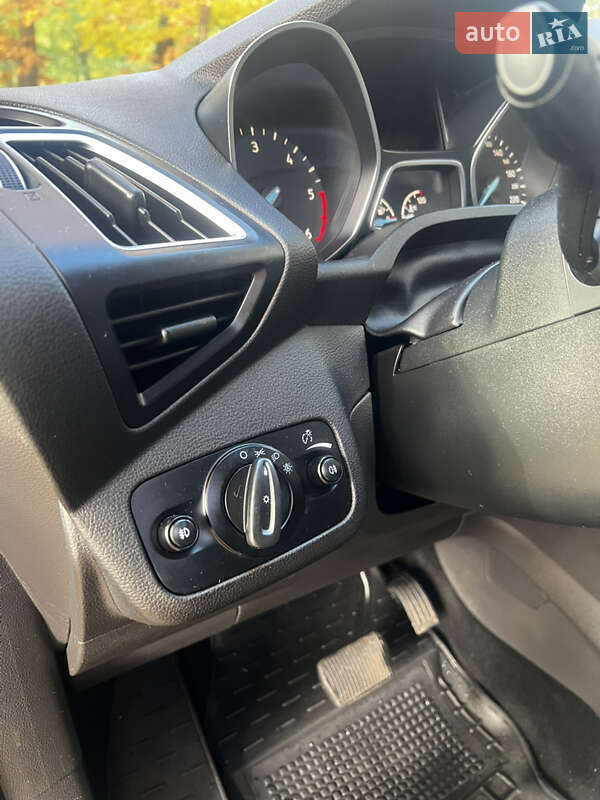 Позашляховик / Кросовер Ford Kuga 2016 в Києві фото 17 Позашляховик / Кросовер Ford Kuga 2016 в Києві