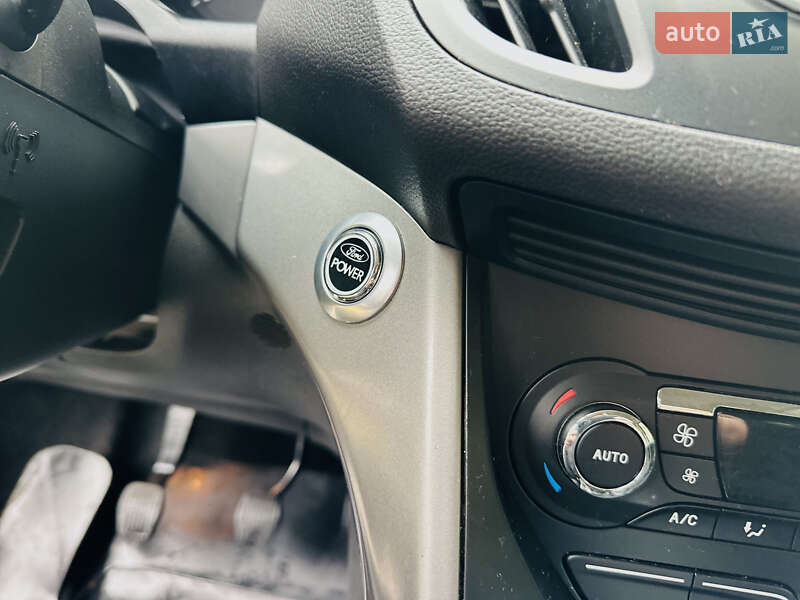 Позашляховик / Кросовер Ford Kuga 2013 в Києві фото 24 Позашляховик / Кросовер Ford Kuga 2013 в Києві