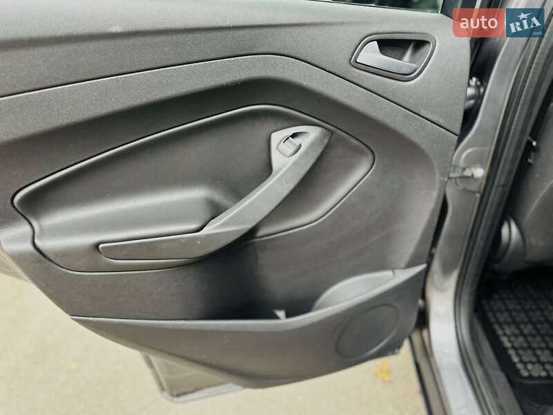 Позашляховик / Кросовер Ford Kuga 2013 в Києві фото 31 Позашляховик / Кросовер Ford Kuga 2013 в Києві