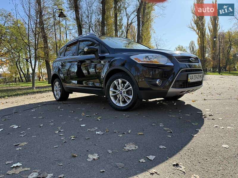 Внедорожник / Кроссовер Ford Kuga 2012 в Киеве