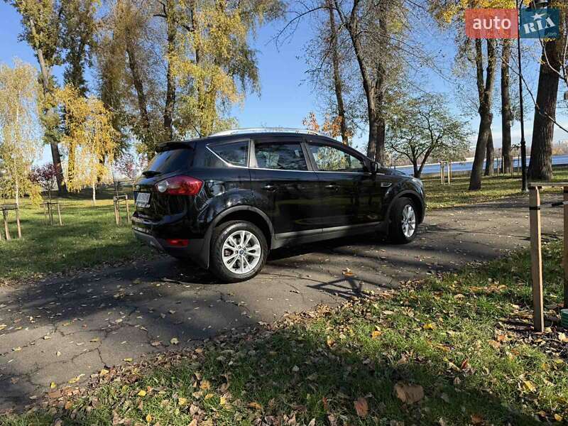 Внедорожник / Кроссовер Ford Kuga 2012 в Киеве