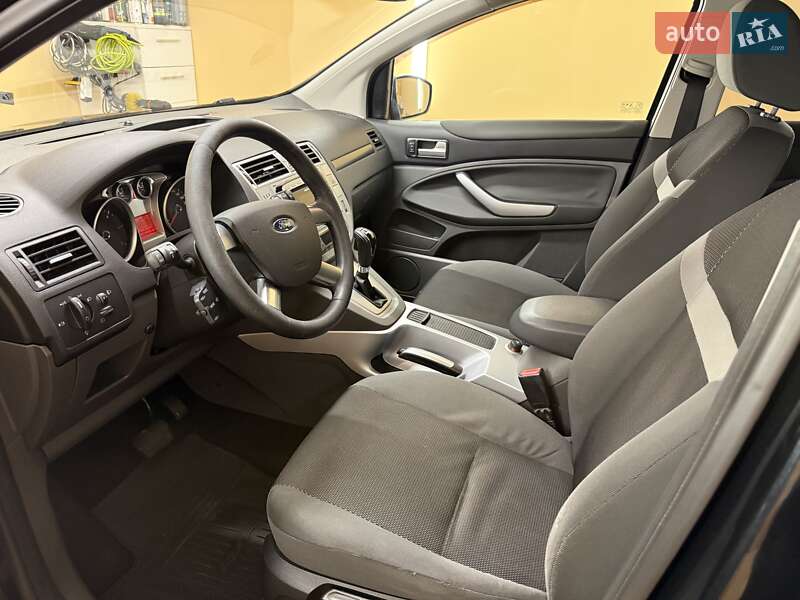 Внедорожник / Кроссовер Ford Kuga 2012 в Киеве