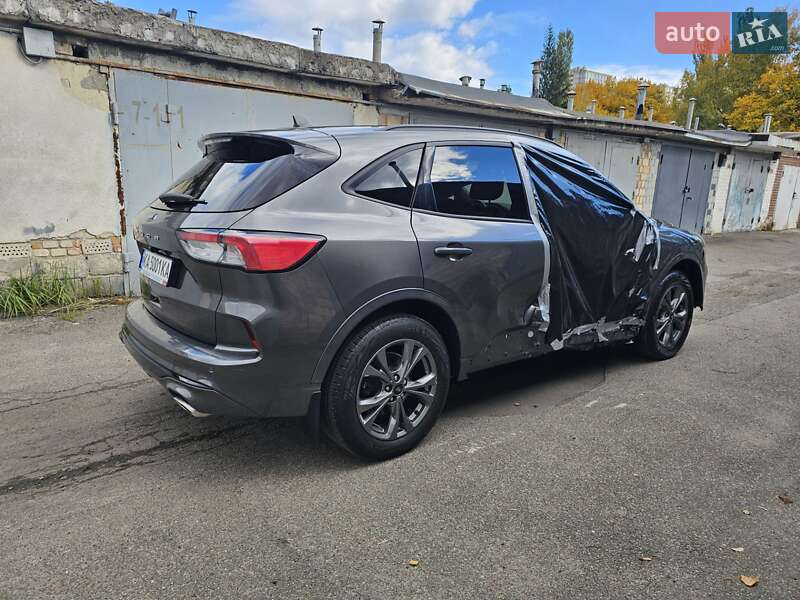 Позашляховик / Кросовер Ford Kuga 2023 в Києві