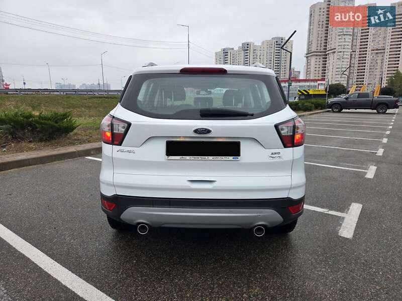 Внедорожник / Кроссовер Ford Kuga 2019 в Киеве