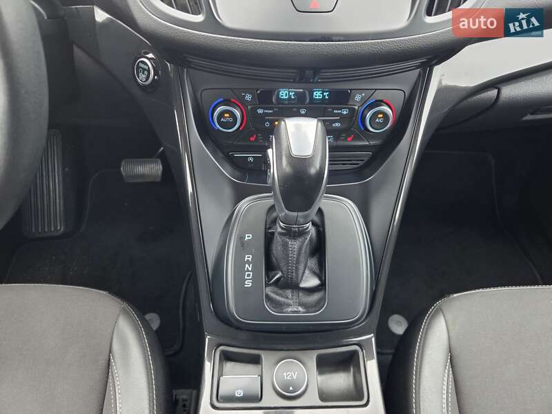 Внедорожник / Кроссовер Ford Kuga 2019 в Киеве