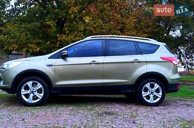 Внедорожник / Кроссовер Ford Kuga 2015 в Кривом Роге
