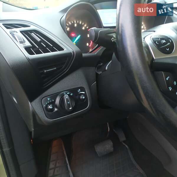 Позашляховик / Кросовер Ford Kuga 2015 в Кривому Розі фото 19 Позашляховик / Кросовер Ford Kuga 2015 в Кривому Розі