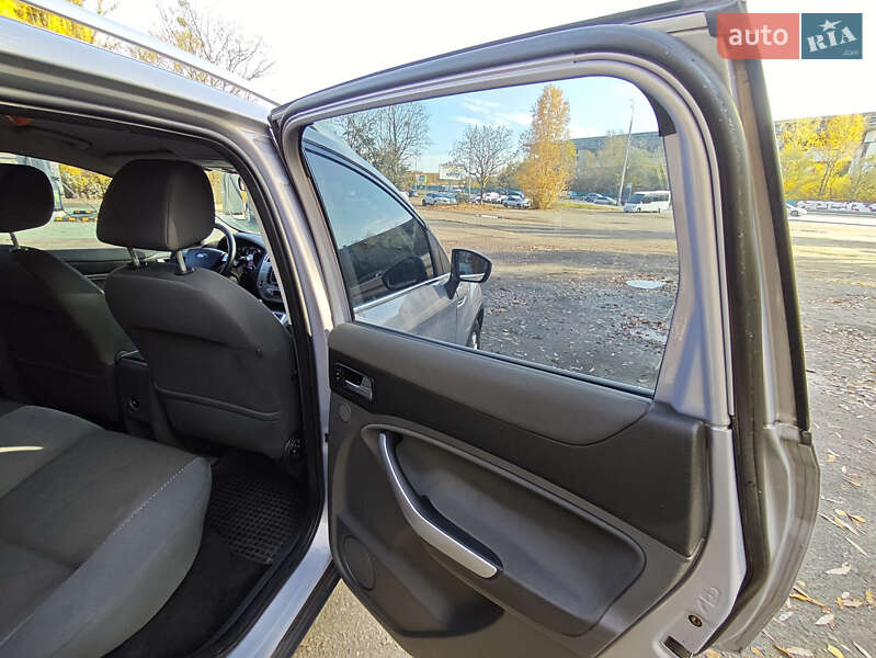 Внедорожник / Кроссовер Ford Kuga 2011 в Киеве фото 20 Внедорожник / Кроссовер Ford Kuga 2011 в Киеве