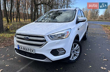 Внедорожник / Кроссовер Ford Kuga 2016 в Киеве