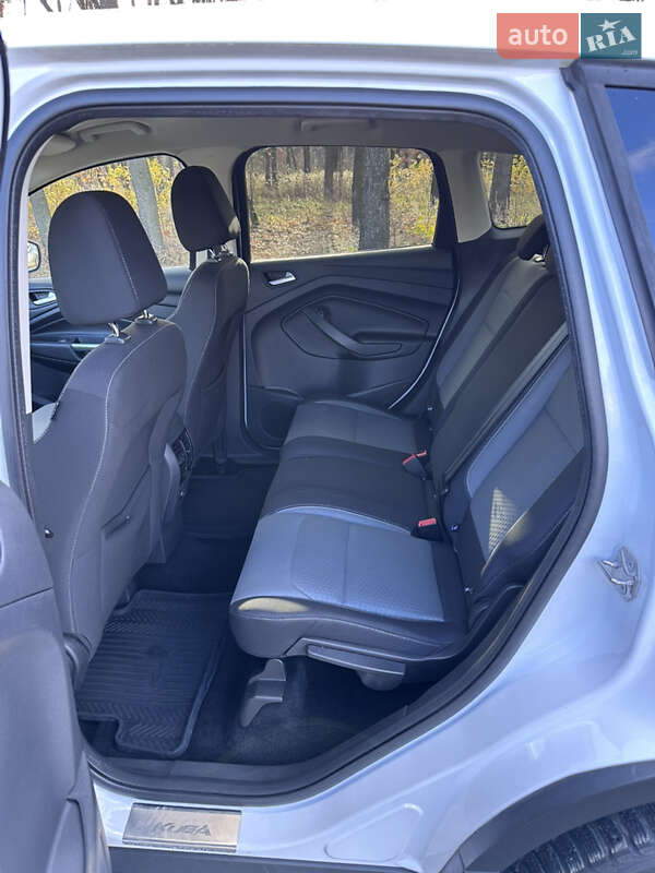 Внедорожник / Кроссовер Ford Kuga 2016 в Киеве