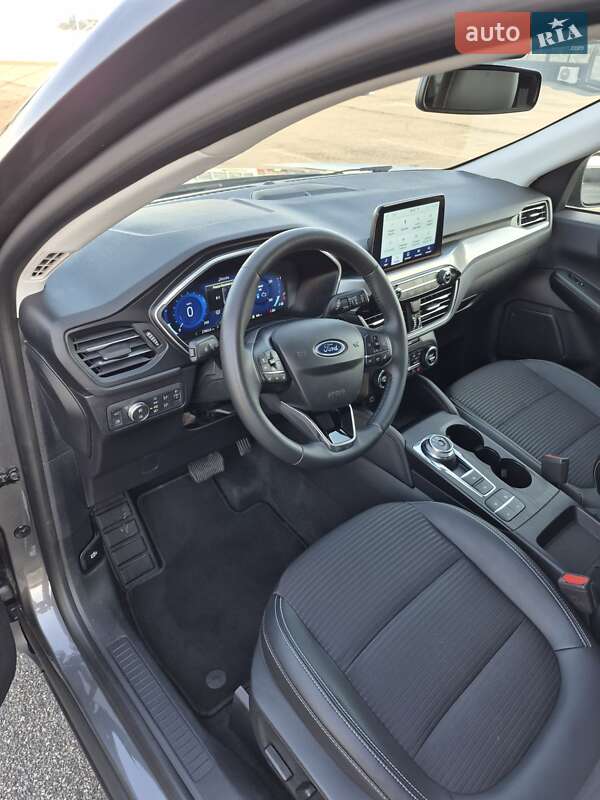 Внедорожник / Кроссовер Ford Kuga 2022 в Киеве