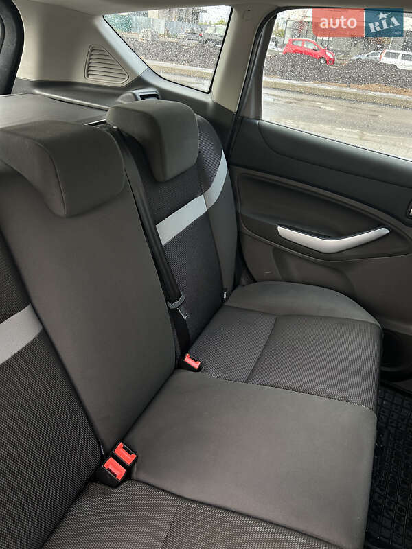 Внедорожник / Кроссовер Ford Kuga 2011 в Киеве фото 39 Внедорожник / Кроссовер Ford Kuga 2011 в Киеве