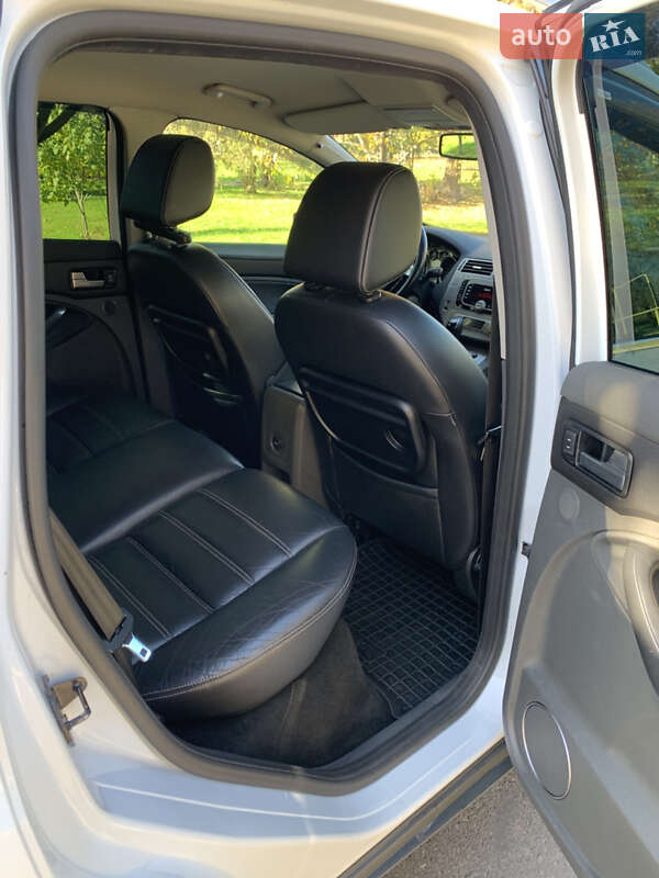 Внедорожник / Кроссовер Ford Kuga 2011 в Одессе