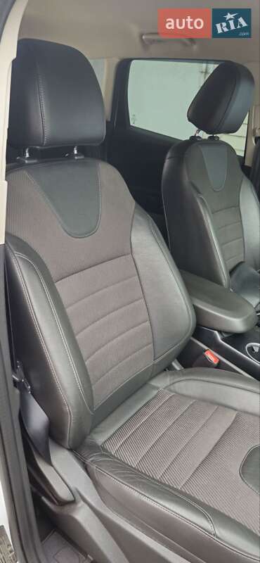 Внедорожник / Кроссовер Ford Kuga 2013 в Днепре