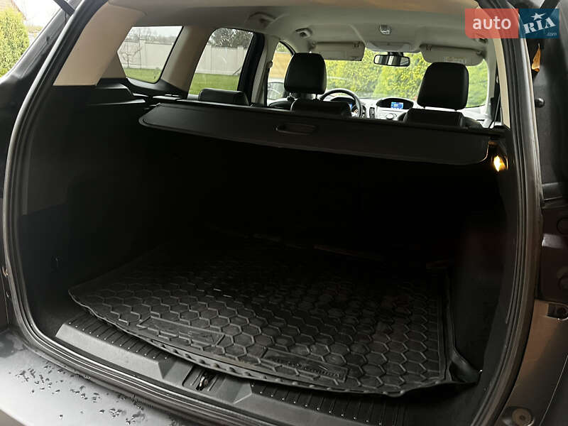 Внедорожник / Кроссовер Ford Kuga 2014 в Дрогобыче