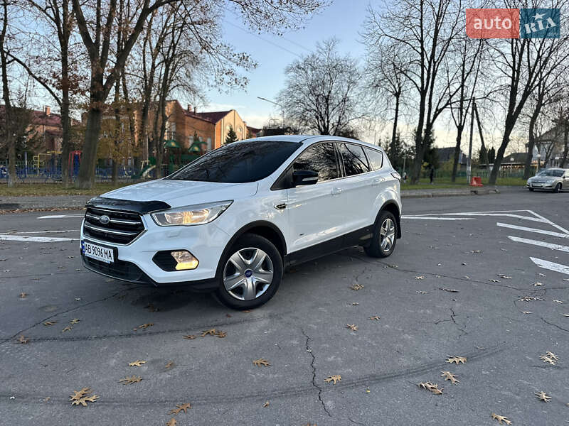 Внедорожник / Кроссовер Ford Kuga 2017 в Виннице фото 6 Внедорожник / Кроссовер Ford Kuga 2017 в Виннице