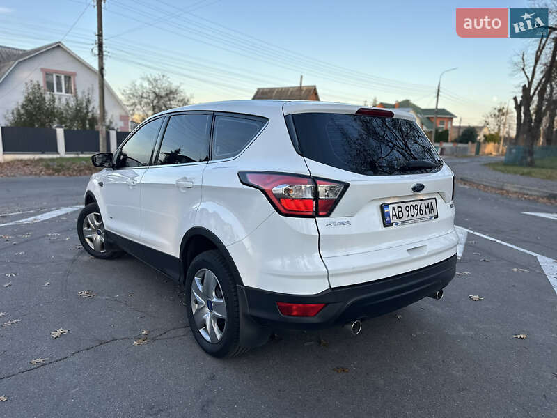 Внедорожник / Кроссовер Ford Kuga 2017 в Виннице фото 24 Внедорожник / Кроссовер Ford Kuga 2017 в Виннице