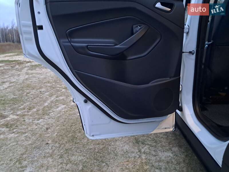 Внедорожник / Кроссовер Ford Kuga 2017 в Чернигове фото 25 Внедорожник / Кроссовер Ford Kuga 2017 в Чернигове