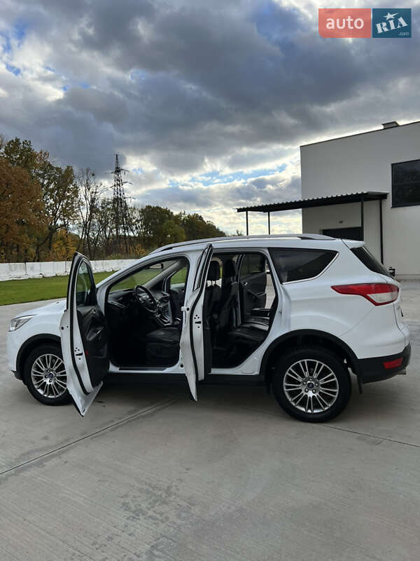 Позашляховик / Кросовер Ford Kuga 2013 в Луцьку