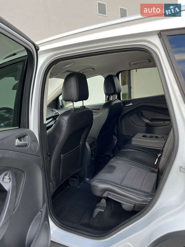 Позашляховик / Кросовер Ford Kuga 2013 в Луцьку