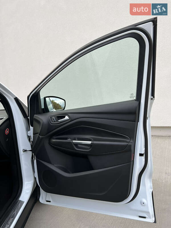 Позашляховик / Кросовер Ford Kuga 2013 в Луцьку