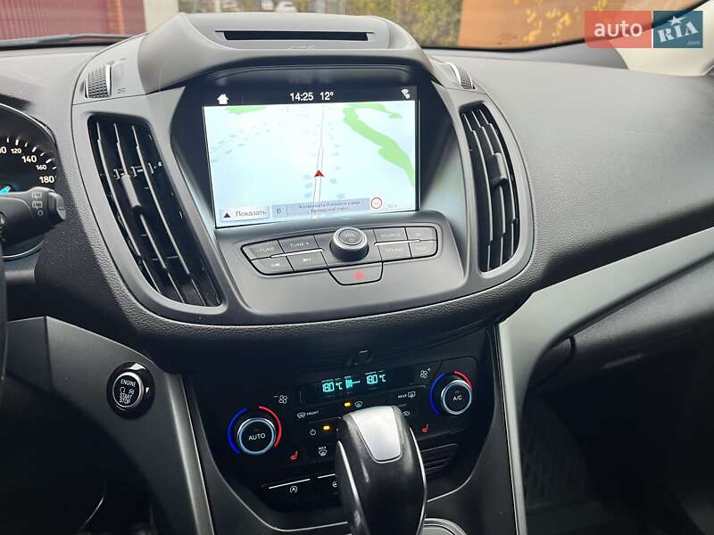 Позашляховик / Кросовер Ford Kuga 2017 в Києві