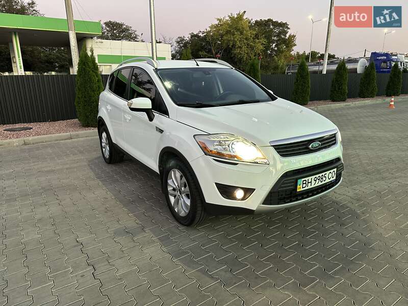 Внедорожник / Кроссовер Ford Kuga 2010 в Одессе