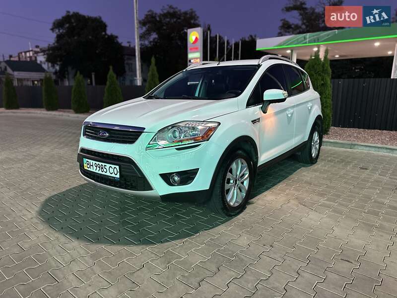 Внедорожник / Кроссовер Ford Kuga 2010 в Одессе